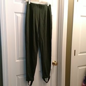Hunter green vintage pants with stirrups😍 L